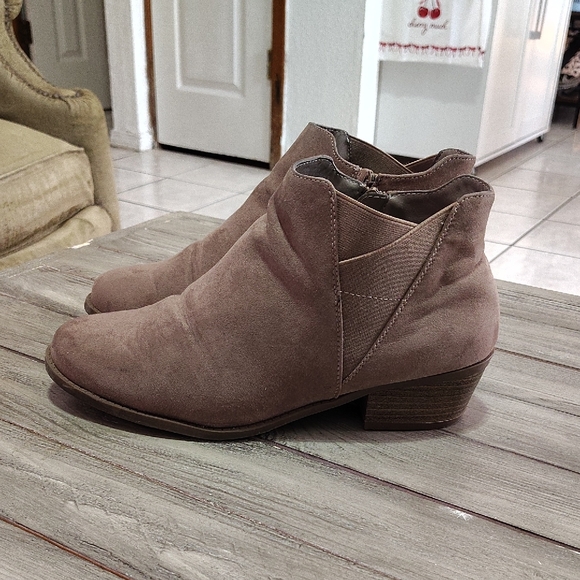 Torrid Taupe Ankle Booties Size Women's 11 Wide Width - Picture 6 of 9